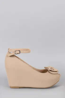 Bamboo Sweet Bow Wedge