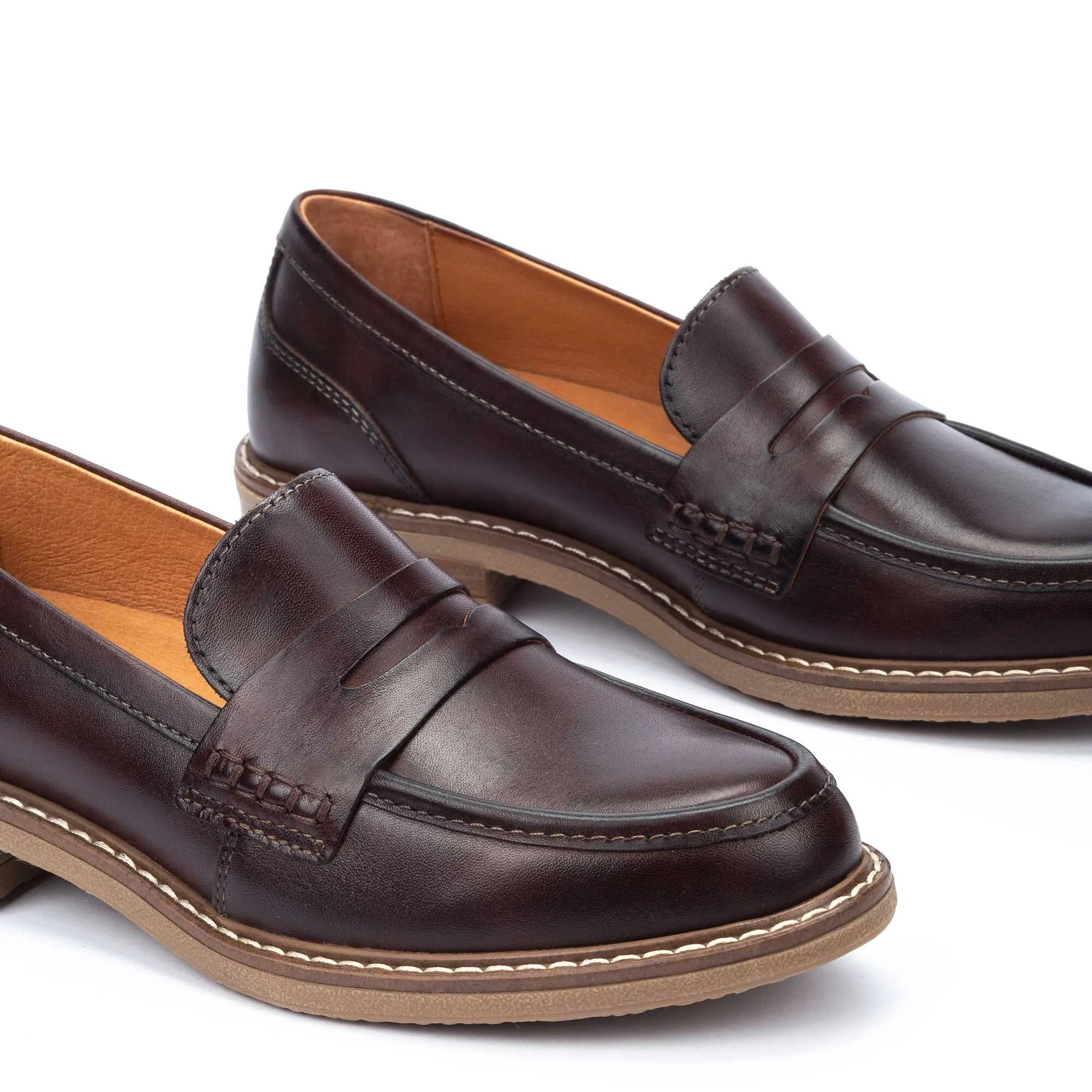 Women's Pikolinos Aldaya Loafers Color: Caoba